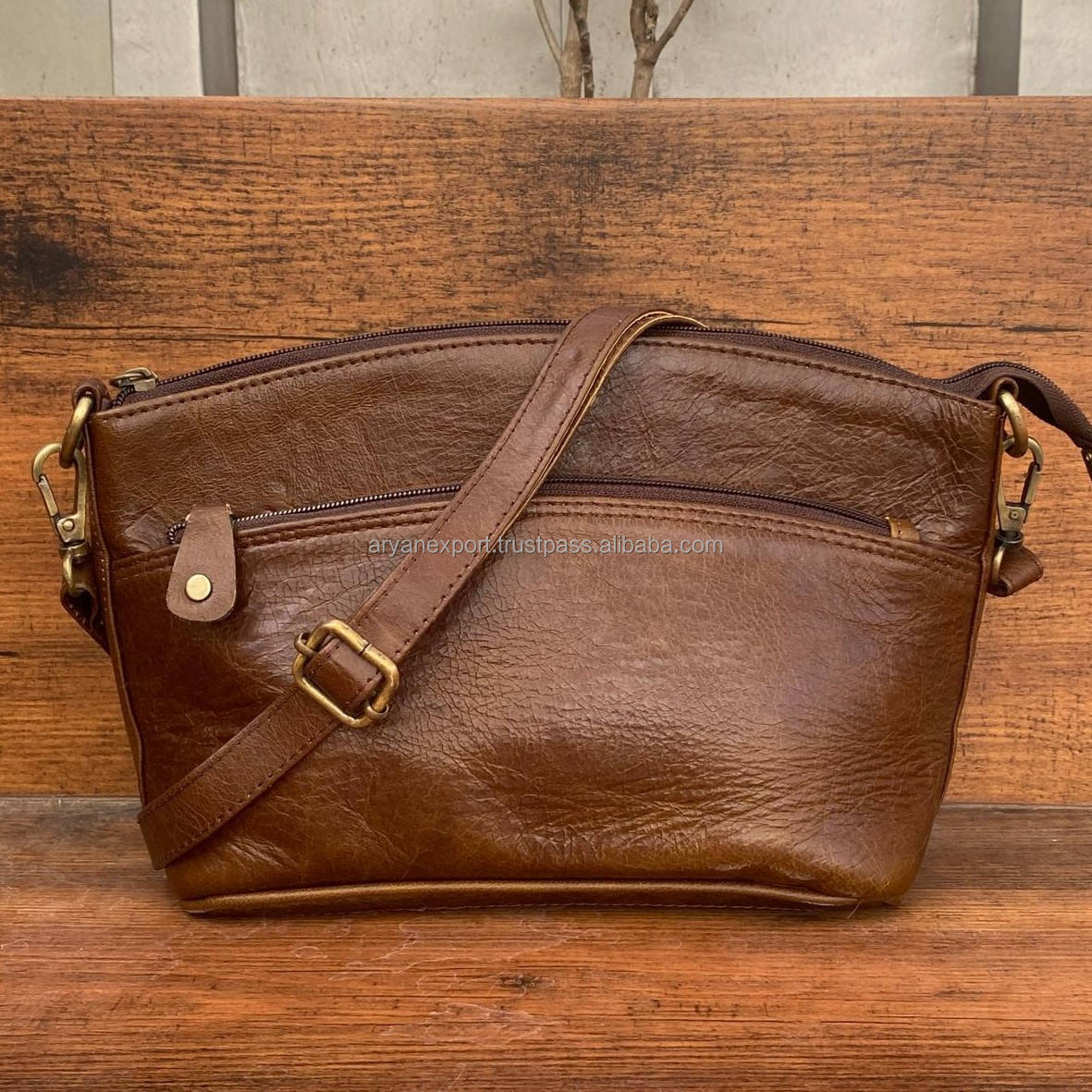 สีน้ำตาล