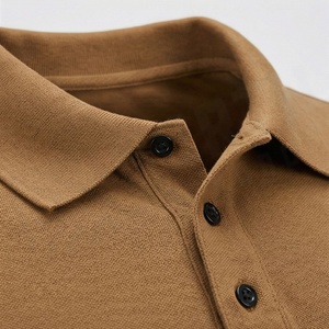 Vente en gros de polos pour hommes sur mesure avec logo imprimé, nouveau design, couleur unie, tissu tricoté, fabriqué au Pakistan - Product Image 4