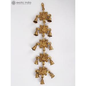 Campanas colgantes de pared hechas a mano de 22 pulgadas diosa de latón Lakshmi hechas en India - Product Image 2