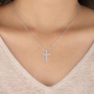 Pendentif en or blanc 18 carats avec pierre ovale de 0,31 CTW cultivée en laboratoire, collier délicat et élégant pour femme - Product Image 1