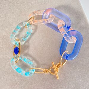 Collar de Cadena de Eslabones de Resina Moderno con Construcción Ligera, Accesorio de Moda Único Hecho a Mano para Mujer - Product Image 4