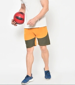 Pantalones Cortos Deportivos para Hombre con Bloques de Color, Cintura Media, Elásticos, de Secado Rápido, con Paneles, Tipo Bermuda, Naranja y Verde, de Poliéster - Product Image 1
