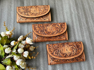 New Western Style <b>Coloured</b> Tooled Leather Clutch Women Designed Purse Hot Selling Compact Size Tooled Leather Trendy Clutches - Product Image 3