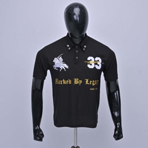 Camiseta Polo de Manga Corta Color Negro y Azul con Estampado de Jinete y Número 33 Bordado en la Parte Delantera, Estilo Preppy Ecuestre - Product Image 1