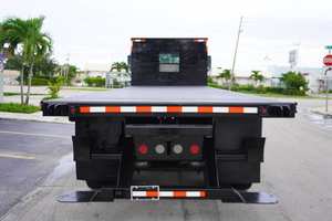 Camión Tractor Diésel 6x4 de Alto Rendimiento, Vehículo Pesado para Logística Industrial y Transporte - Product Image 2