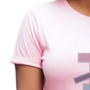 เสื้อยืดผู้หญิงสีชมพู แขนสั้น พิมพ์ลายกราฟิก ตัวอักษรประสานกัน คอกลม สวมใส่สบาย น้ำหนักเบา แฟชั่นลำลองสำหรับทุกวัน - Product Image 3