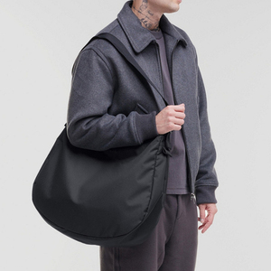 Sacs à bandoulière imperméables de haute qualité pour femmes, vente en gros, logo personnalisé, sacs à bandoulière tendance - Product Image 2