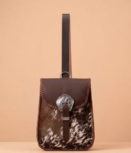 Sac banane en cuir de vachette à imprimé animal, sac à bandoulière à rabat avec bord tressé pour femme - Product Image 1