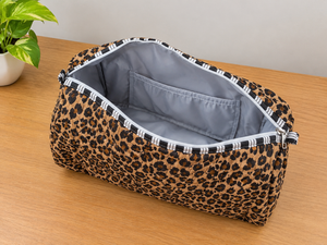 Ensemble de trousses de toilette matelassées à imprimé léopard avec fermeture éclair, pochettes de voyage portables, style tendance, en textile - Product Image 3