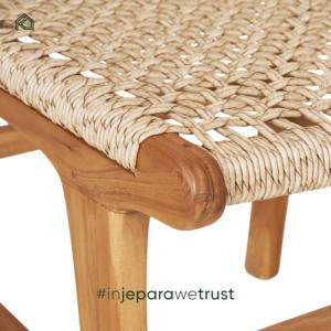 Silla de comedor minimalista de teca con asiento de ratán para uso en interiores de casas, apartamentos, villas u hoteles - Arata - Product Image 5