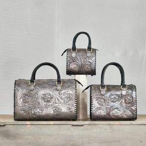 Sac à main de luxe en cuir véritable avec motif floral embossé, fermeture éclair, poignée supérieure noire durable - Product Image 5