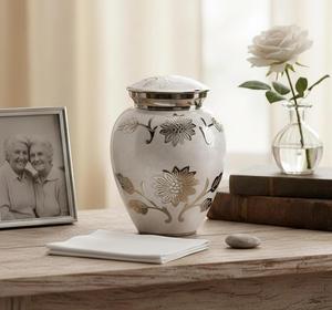 Urna Funeraria Decorativa de Metal Pulido con Acabado Brillante, Diseñada para Exhibir Cenizas Conmemorativas en Casa con Orgullo - Product Image 2