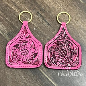 Porte-clés en cuir véritable de qualité supérieure, gravé de motifs floraux, style western, porte-clés en cuir véritable, porte-clés personnalisé fait à la main - Product Image 1