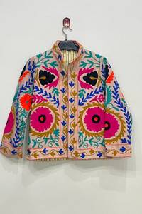 Chaqueta Bordada Suzani Rosa Melocotón Hecha a Mano para Mujer, Abrigo Vintage Floral de Cachemira, Chaqueta Kimono Étnica Boho de Invierno con Frente Abierto - Product Image 3