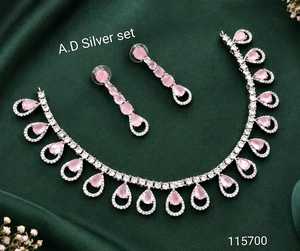 Fancy Collection Classic High Quality Gold Plated Geometric Design Claw Setting Imitation Pearl Kundan Latest Designed <b>Set</b> - Product Image 3