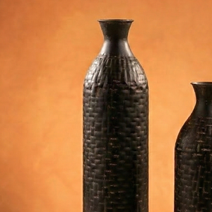 Ensemble de vases à fleurs en métal tressé foncé, texturé moderne, deux pièces, pour la maison et les mariages, décoration unique, fait main, accent de table - Product Image 6