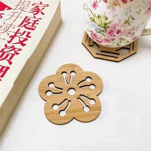 Ensemble de dessous-de-verre multi-formes en bois et métal découpés au laser, élégants, pour la maison, le bureau, la cuisine, la table à manger, ou comme cadeau. - Product Image 3