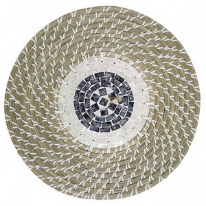 Set de table en jonc de mer tressé avec nacre, écologique, coloré - Product Image 6