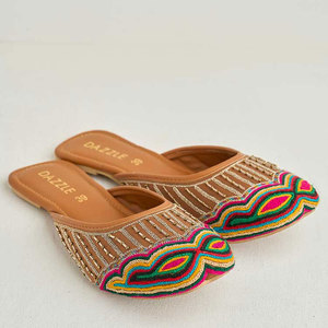 Chaussures Khussa tendance marron confortables et antidérapantes pour femme, avec semelle antidérapante, imprimées, de haute qualité, toutes saisons - Product Image 1