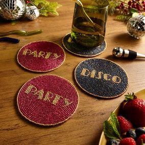 Sous-verre brodé d'inspiration ethnique, fait main, avec embellissement traditionnel de perles, pour la décoration de table à la maison - Product Image 2