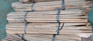GMEX - Mango de Escoba de Madera 100% Natural, Liso y Resistente, con Conector de PVC para Cabezal de Escoba, 120 cm de Longitud, Diseño Ligero para Uso Doméstico - Product Image 4