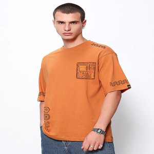 เสื้อยืดผู้ชายสีส้ม สไตล์สตรีท คอกลม แขนสั้น ทรงปกติ ผ้าฝ้าย 100% ไม่หด แห้งเร็ว - Product Image 1