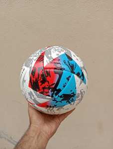 ลูกฟุตบอลพิมพ์ลายตามสั่ง แบบไฮบริด หลายสี สำหรับฝึกซ้อมและแข่งขัน ขนาด M ใช้ได้ทุกฤดู สำหรับผู้ใหญ่ - Product Image 1
