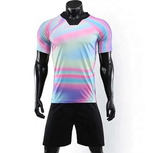 Camiseta de fútbol personalizada de alta calidad para hombre, nuevo diseño OEM, ropa deportiva de poliéster personalizada, camiseta de fútbol - Product Image 1