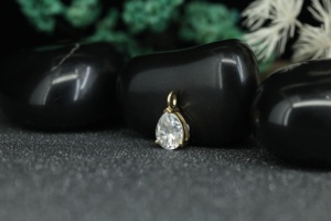 Colgante de Moissanita con Corte de Pera a Precio de Fábrica, Chapado en Oro, Plata 925, Collar Minimalista para Mujer - Product Image 5