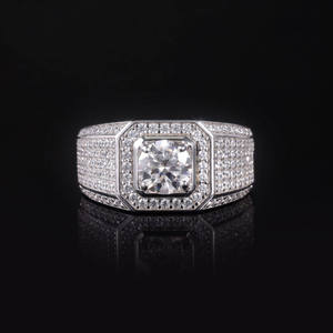 Bague de cocktail unisexe en or massif 18 carats avec pierre naturelle sertie à griffes, style de luxe géométrique, plaqué rhodium, certifiée IGI - Product Image 1