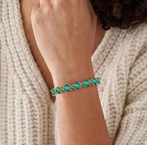 Pulsera con Dije de Esmeralda Ovalada Cultivada en Laboratorio, Plata de Ley Chapada en Oro, Certificada, Lujosa y Elegante, Regalo de Aniversario - Product Image 3