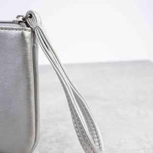 Sac cosmétique professionnel Silver Zip: cuir de haute qualité, usine certifiée ISO BSCI, adapté à une utilisation en extérieur - Product Image 5