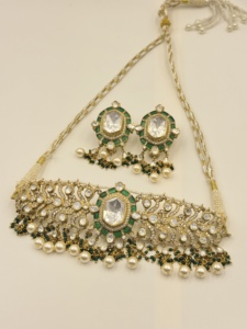 Conjunto de Collar Puayi de Plata de Ley 925 con Acabado Dorado Antiguo, con Piedras de Circonio Verde Esmeralda y Gotas de Perla, Collar Tradicional para Boda - Product Image 5