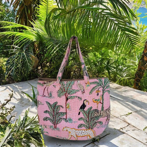 Sacs à bandoulière faits main avec des broderies Kantha, design indien, sacs en tissu Kantha faits à la main, sacs Kantha anciens. - Product Image 1