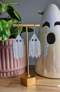 Boucles d'oreilles tendance et élégantes en perles style bohème pour filles et femmes, idéales pour les fêtes, vente en gros par HF CRAFTS - Product Image 5