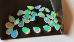 Opale naturelle éthiopienne Welo de qualité AAA, taille poire, multi-feu, calibrée 3x5mm, pierre précieuse en vrac pour la création de bijoux américains - Product Image 3