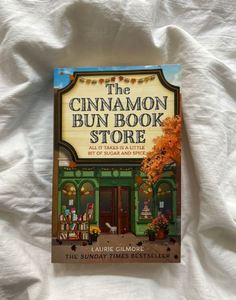 La librería The Cinnamon Bun: Todo lo que se necesita es un poco de azúcar y especias, de Laurie Gilmore, novela en inglés - Product Image 3