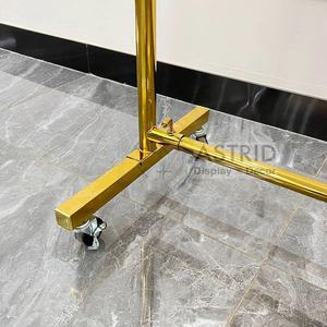 Porte-vêtements moderne en acier inoxydable doré pour hommes, femmes et enfants, avec rail à roulettes mobile, en carton - Product Image 6