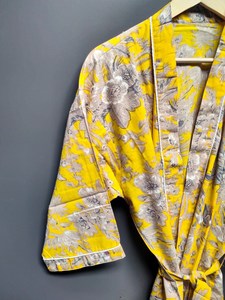 Bata Kimono de Algodón Suave y Transpirable con Estampado de Dibujos Animados Naaz Textile para Mujer, Camisón de Verano Hecho a Mano ODM con Cuello en V y Cintura Elástica - Product Image 2