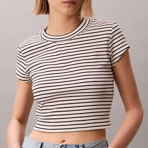 T-shirt court tendance pour femme, coupe ample, idéal pour l'entraînement en extérieur, haute qualité, prix bas - Product Image 3