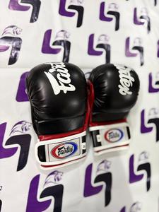 ถุงมือ MMA Fairtex สีดำ สำหรับมืออาชีพ หนังแท้ สำหรับฝึกซ้อมและต่อยมวยไทย แบบเปิดฝ่ามือ น้ำหนักเบา ปิดด้วยเชือกผูก ป้องกันรังสียูวี - Product Image 2