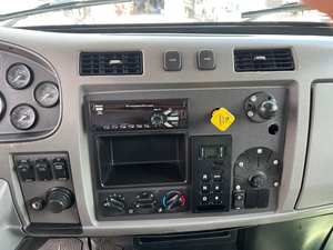 Camion tracteur logistique commercial 6x4 avec cabine couchette, diesel, pour le transport de conteneurs portuaires, véhicule de transport lourd - Product Image 3