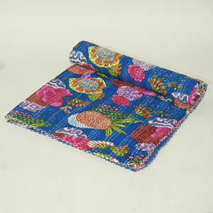 Colcha Kantha india hecha a mano con estampado floral, manta reversible de algodón, colcha vintage de patchwork para el hogar y hoteles - Product Image 4