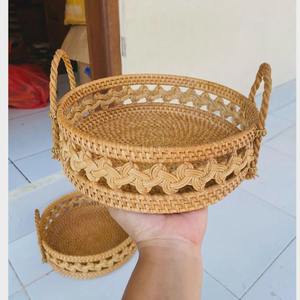 Bandeja de mimbre estilo cesta con asa de doble cara, bandeja de servir de caña tejida, adecuada para buffet de hotel y bandeja de exhibición para desayuno. - Product Image 1