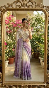 Sari indio de estilo Bollywood de puro chiffon de seda con borde de encaje bordado y blusa, sari para fiesta. - Product Image 3