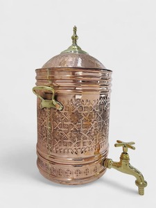 Distributeur d'eau en cuivre de style mi-siècle 1986 avec couvercle, grande capacité, design oriental, pour usage domestique - Product Image 1