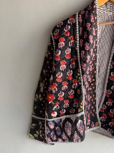 Chaqueta acolchada floral vintage para mujer, con estampado patchwork, corte regular, para invierno, tipo cárdigan, regalo para ella. - Product Image 6