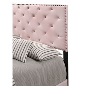 Affascinante Letto Imbottito Rosa in Stile Transizionale per Interni Eleganti - Product Image 4