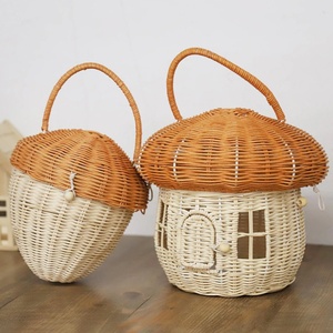 Cestas de juguetes de ratán hechas a mano, regalo para bebés, cestas de calidad superior, diferentes formas disponibles. - Product Image 1