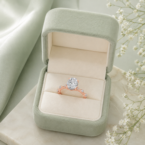 Bague ovale avec halo caché et diamant solitaire ovale de laboratoire 10x8mm, couleur or 10K, D-E, certifié IGI, bijoux de luxe - Product Image 2